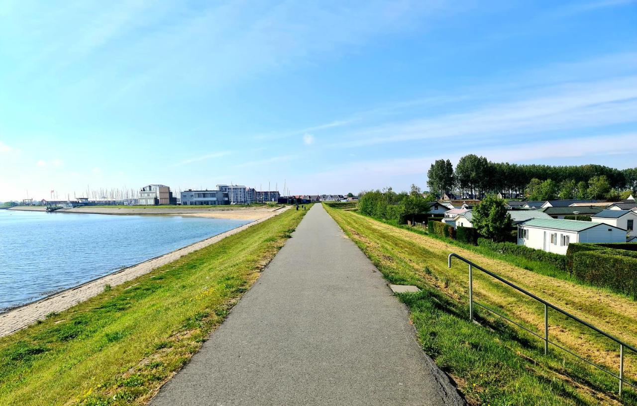 De Corner Van Zeeland Met Jacuzzi Синт Аналанд Екстериор снимка