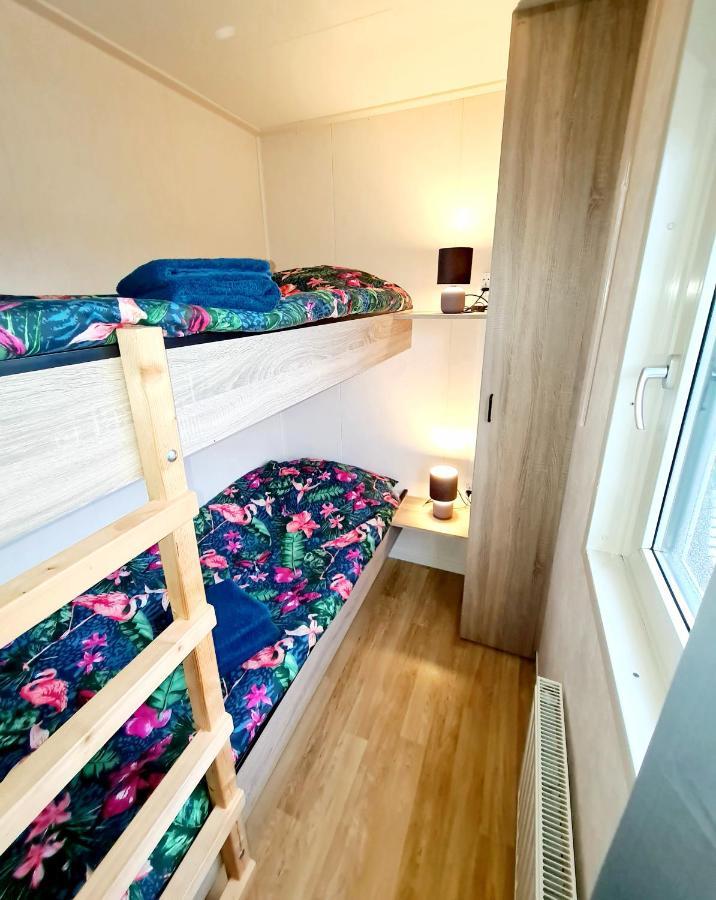 De Corner Van Zeeland Met Jacuzzi Синт Аналанд Екстериор снимка