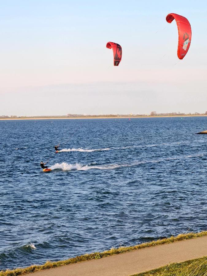 De Corner Van Zeeland Met Jacuzzi Синт Аналанд Екстериор снимка